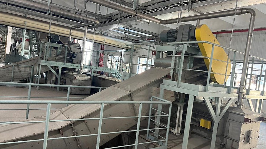 張家港市污泥干化EPC刮板機項目